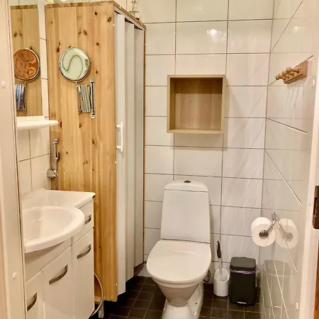 Hippu In Peaceful Location Near