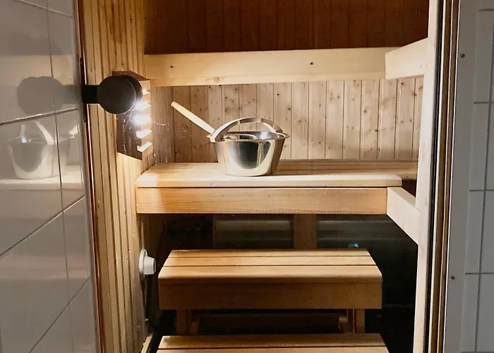 Hippu In Peaceful Location Near * Äkäslompolo